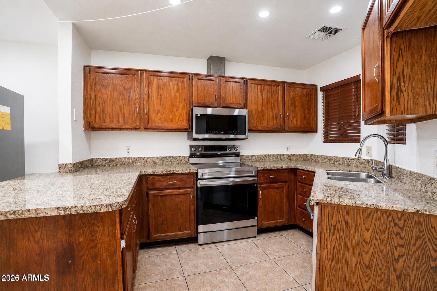 11140 N 82nd Lane, Peoria, AZ 85345 — photo 10 of 30