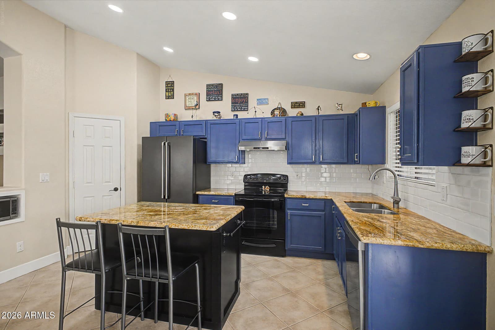 3312 E Wildhorse Drive, Gilbert, AZ 85297 — photo 10 of 28