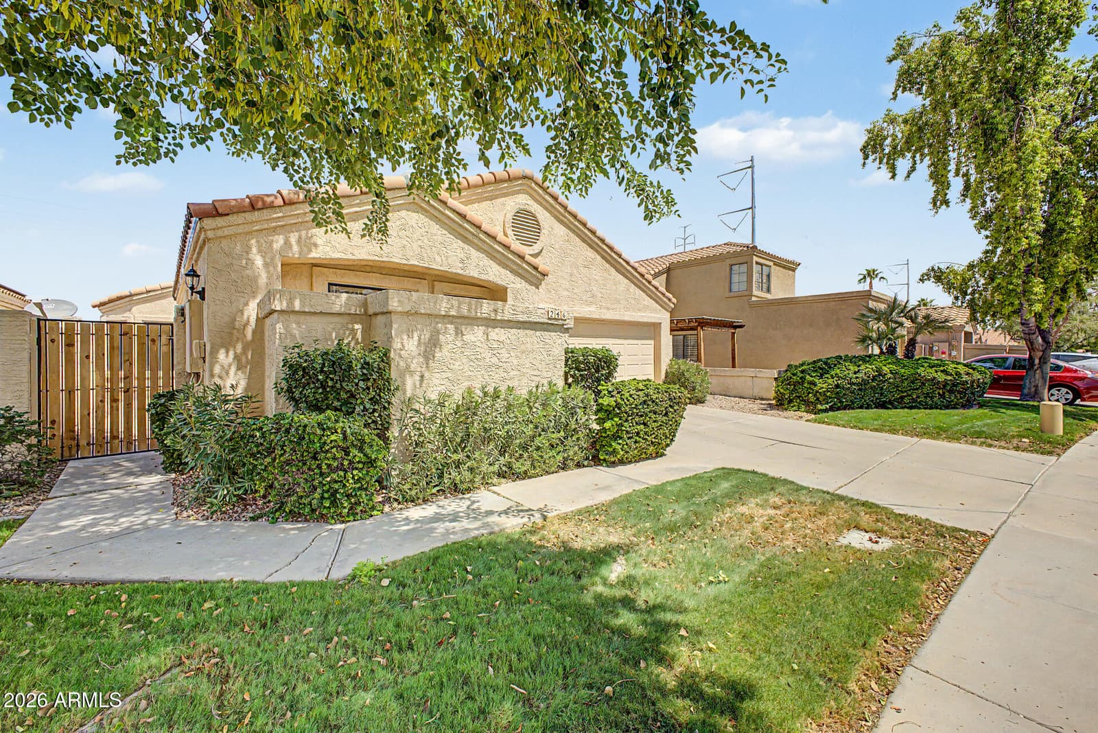 246 E Vaughn Avenue, Gilbert, AZ 85234 — photo 7 of 33
