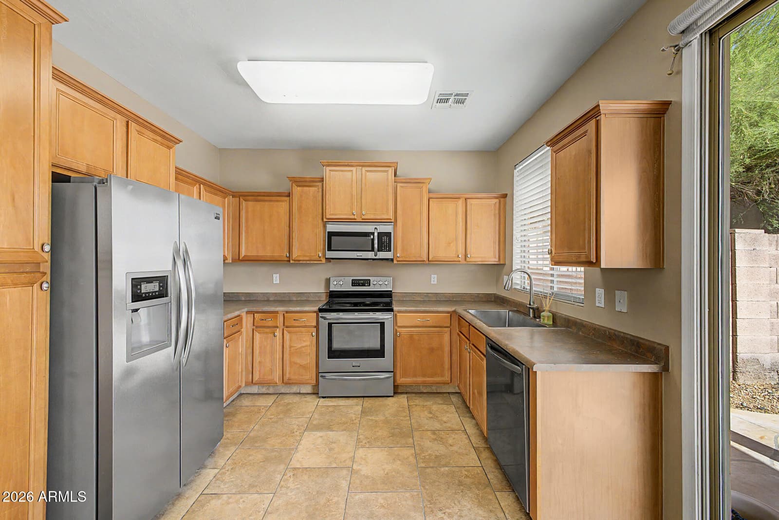111 E Cottonwood Lane, Phoenix, AZ 85048 — photo 15 of 39