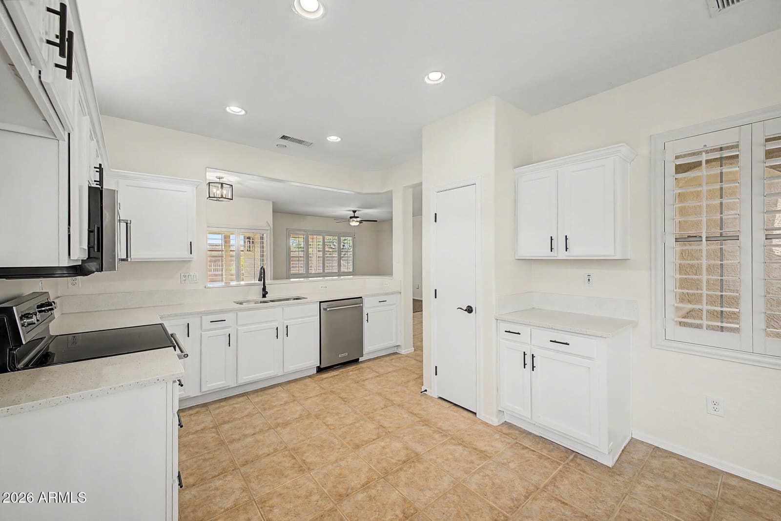 15063 W Home Run Drive, Surprise, AZ 85374 — photo 4 of 43