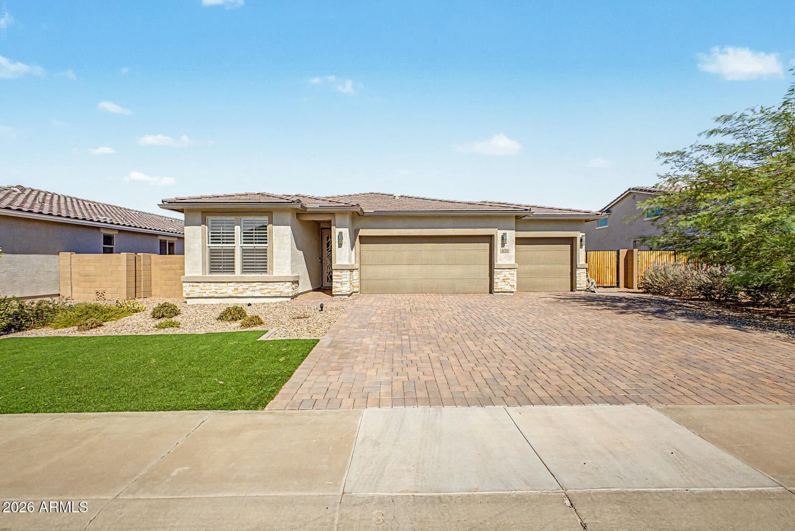 670 S Parker Lane, Casa Grande, AZ 85122 — photo 2 of 38