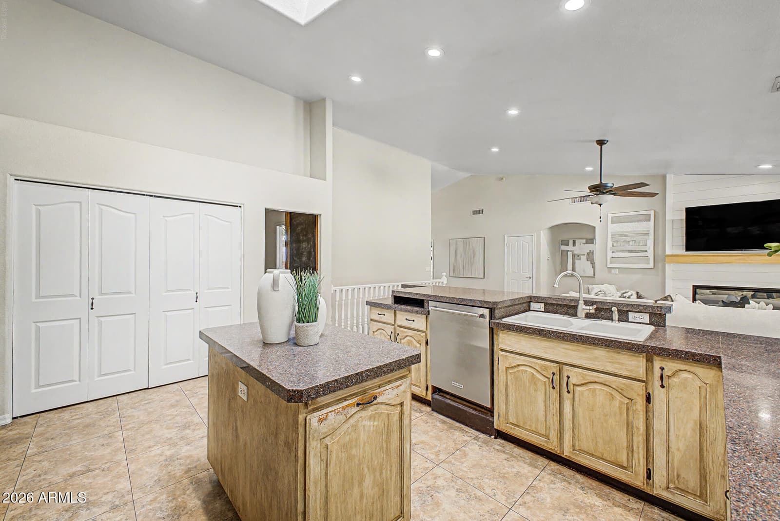 1822 E Lexington Avenue, Gilbert, AZ 85234 — photo 17 of 54
