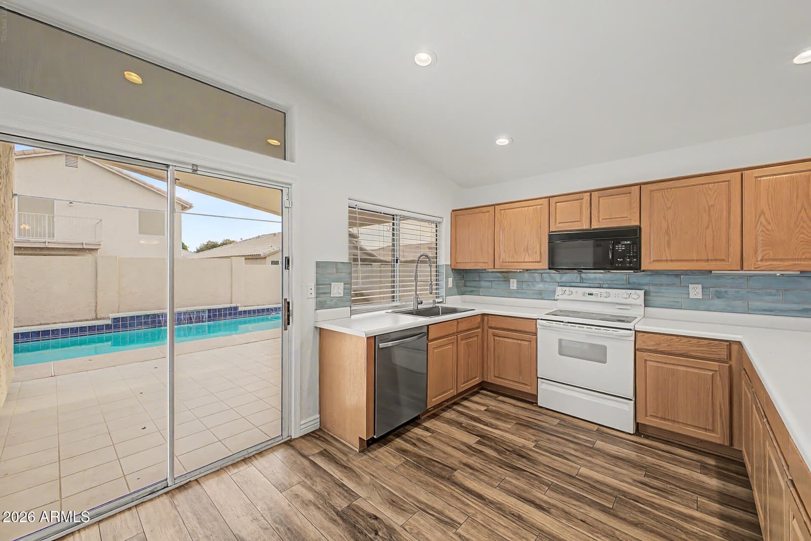 3545 E Utopia Road, Phoenix, AZ 85050 — photo 11 of 28