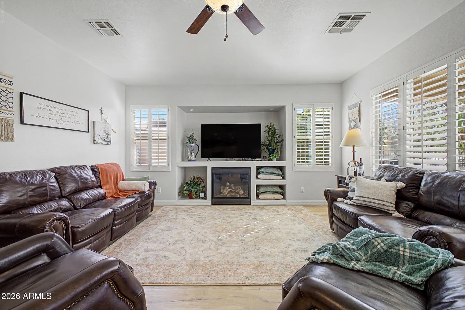 6310 S White Place, Chandler, AZ 85249 — photo 8 of 40