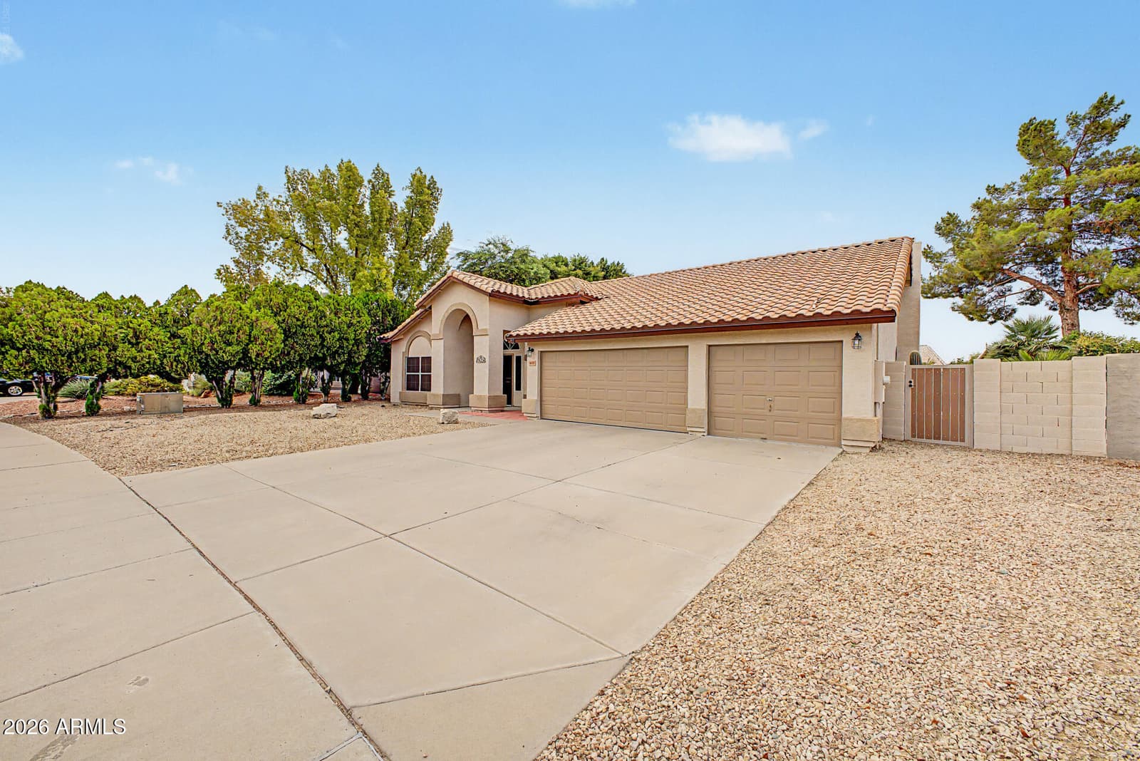 7639 W Crocus Drive, Peoria, AZ 85381 — photo 4 of 41