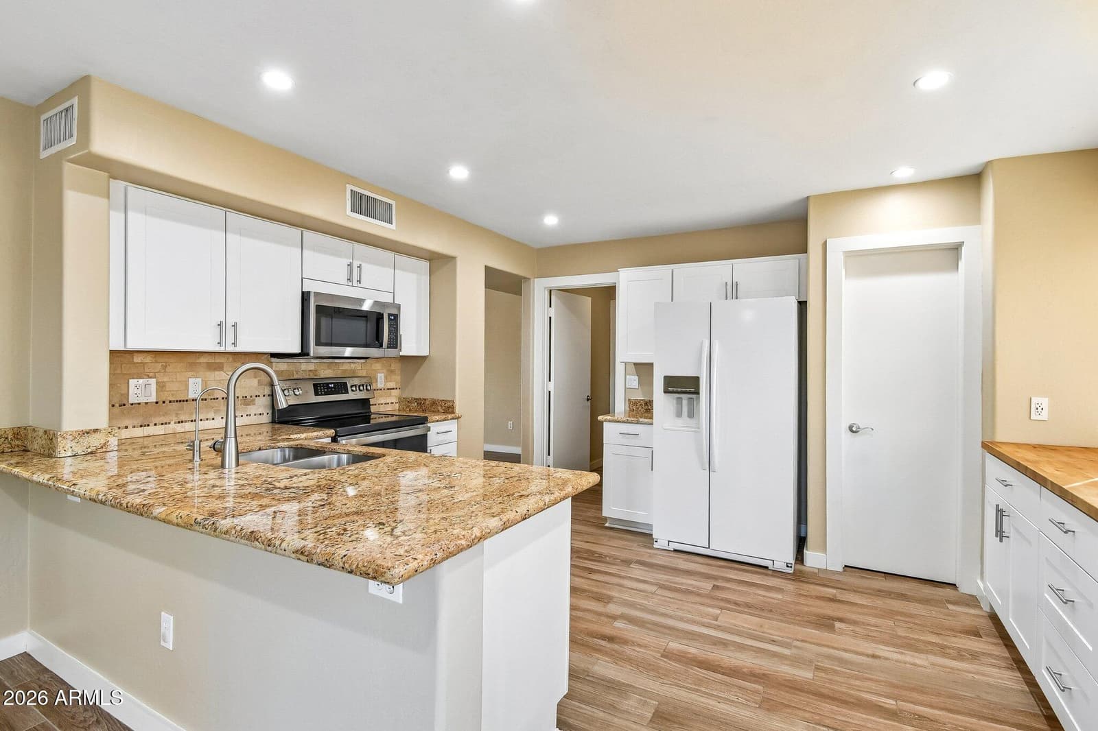 1190 N Nantucket Street, Chandler, AZ 85225 — photo 9 of 31