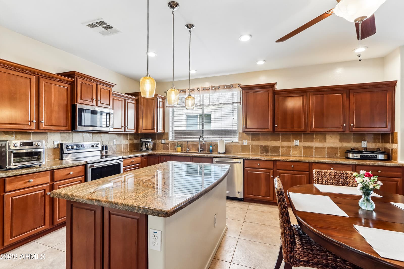 18473 W Marconi Avenue, Surprise, AZ 85388 — photo 14 of 42