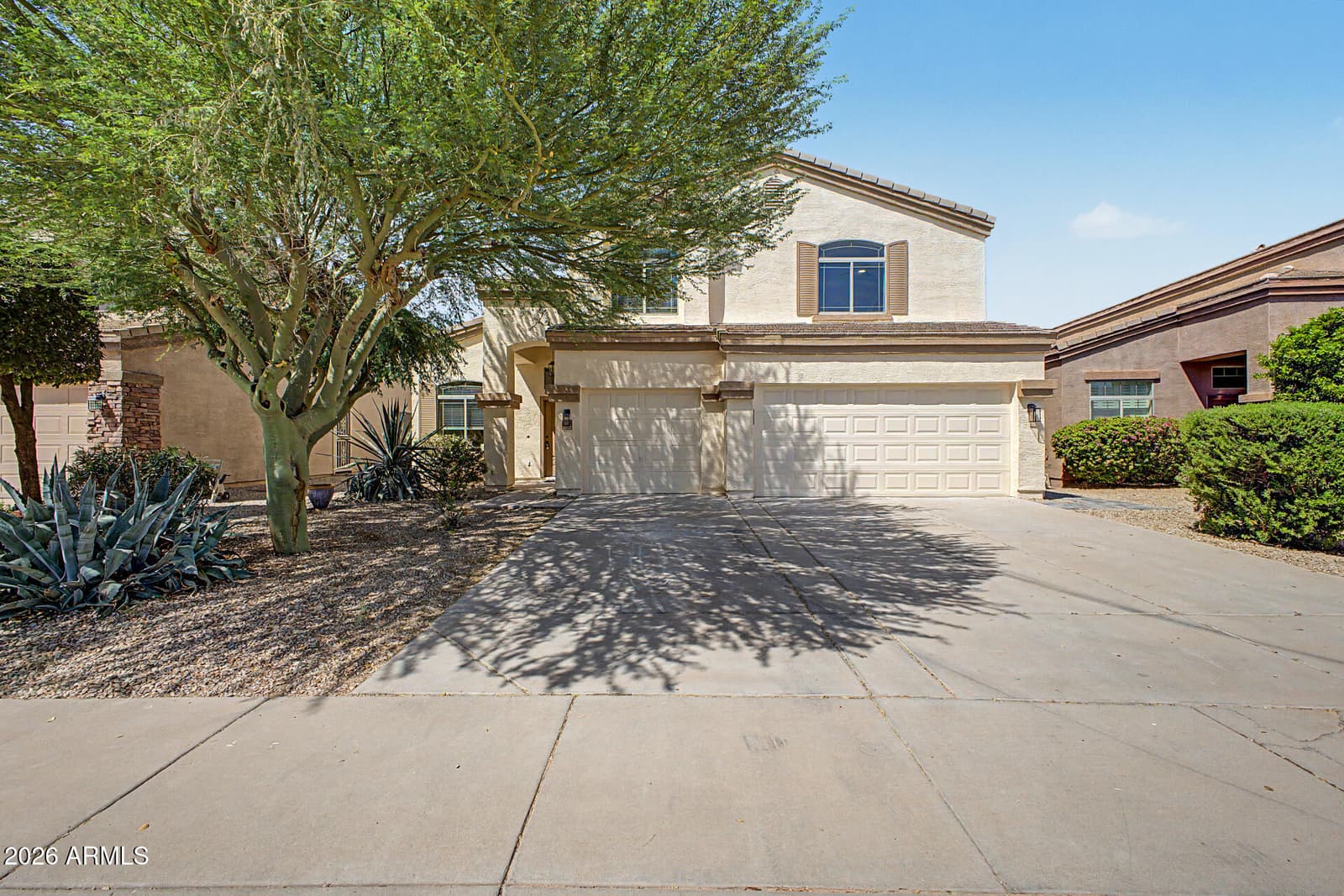 2530 W Allens Peak Drive, San Tan Valley, AZ 85144 — photo 1 of 42
