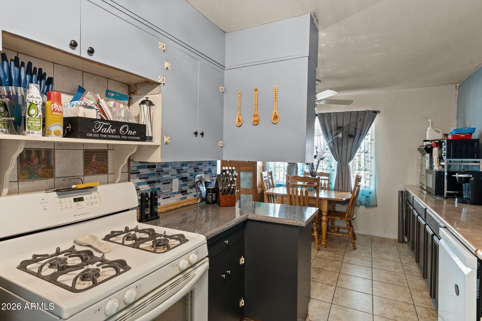 640 N Heights Road, Wickenburg, AZ 85390 — photo 11 of 38