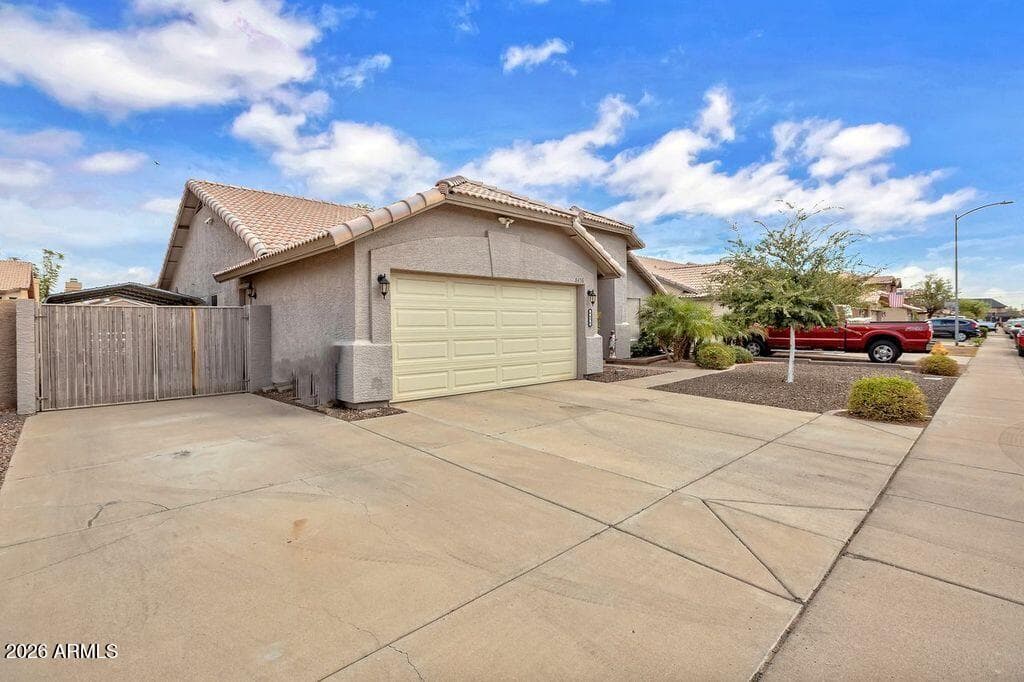 8456 W Willow Avenue, Peoria, AZ 85381 — photo 1 of 46