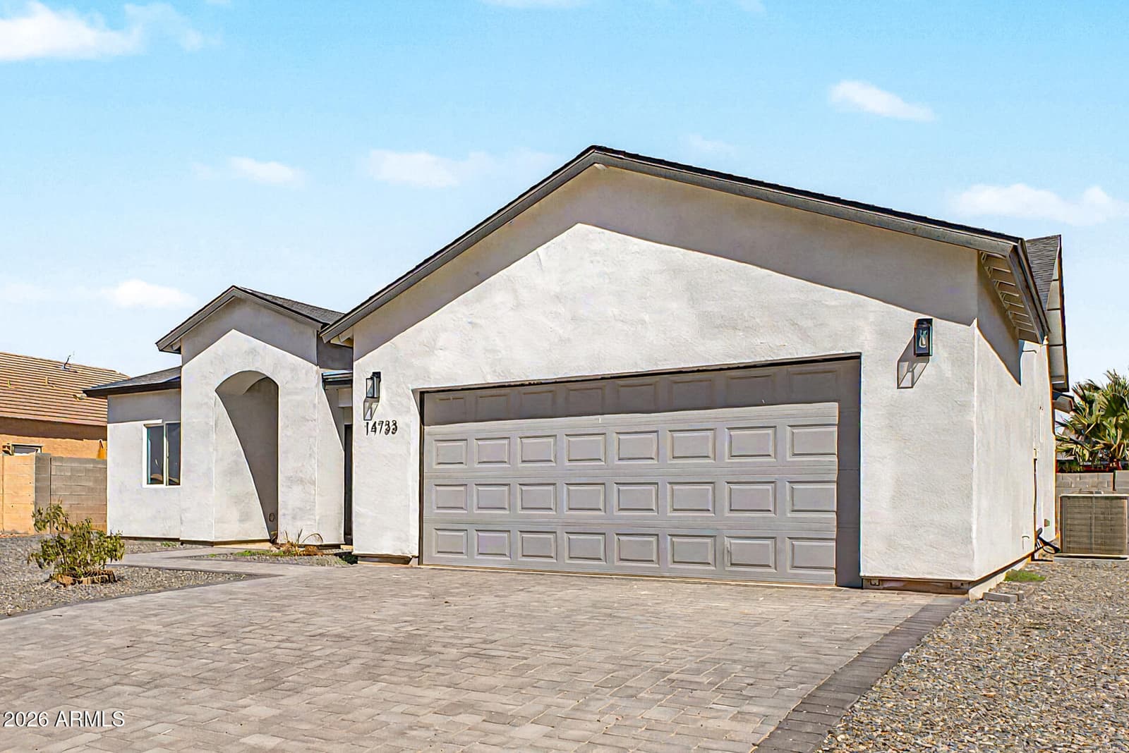 14733 S Diablo Road, Arizona City, AZ 85123 — photo 3 of 33