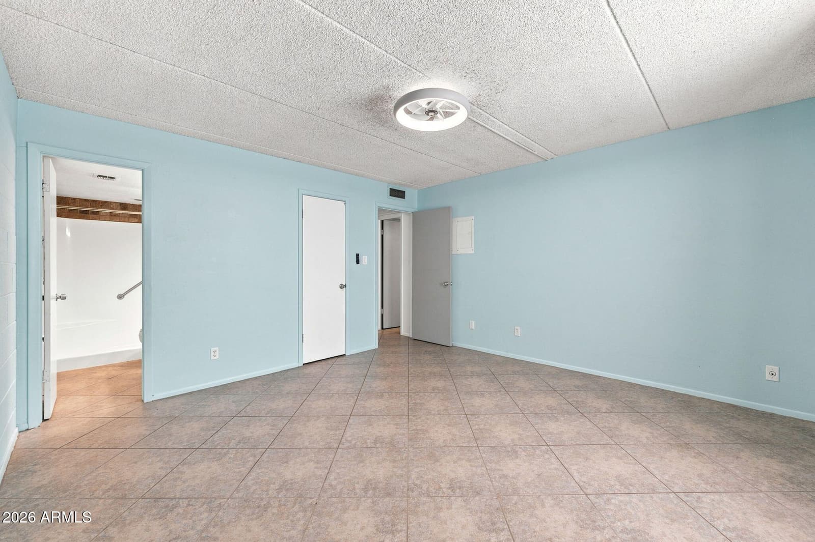 4201 E Camelback Road 31, Phoenix, AZ 85018 — photo 13 of 28