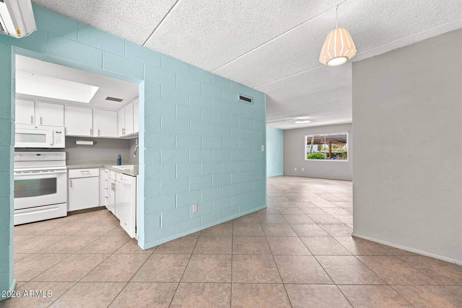 4201 E Camelback Road 31, Phoenix, AZ 85018 — photo 7 of 28