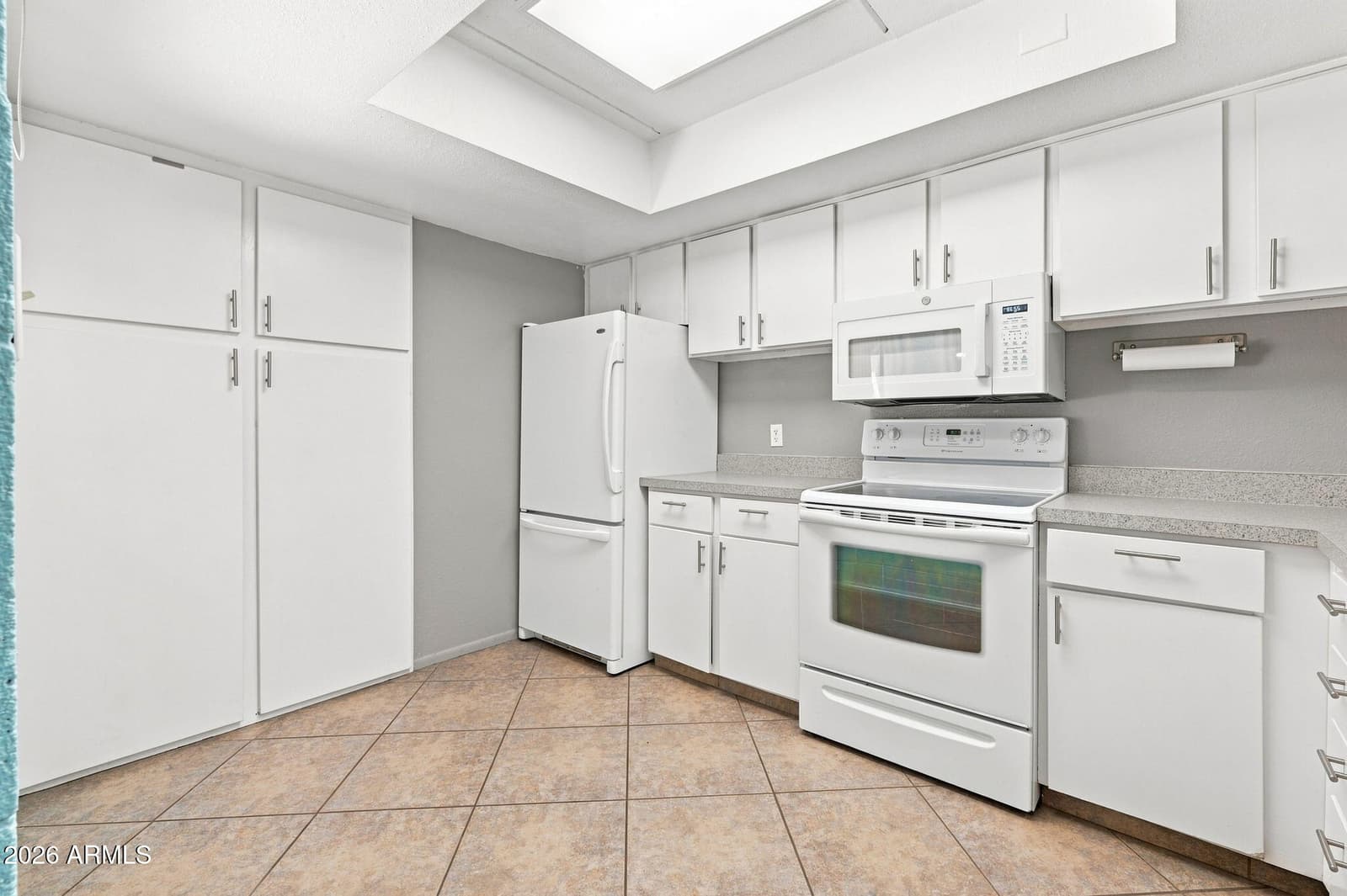 4201 E Camelback Road 31, Phoenix, AZ 85018 — photo 10 of 28