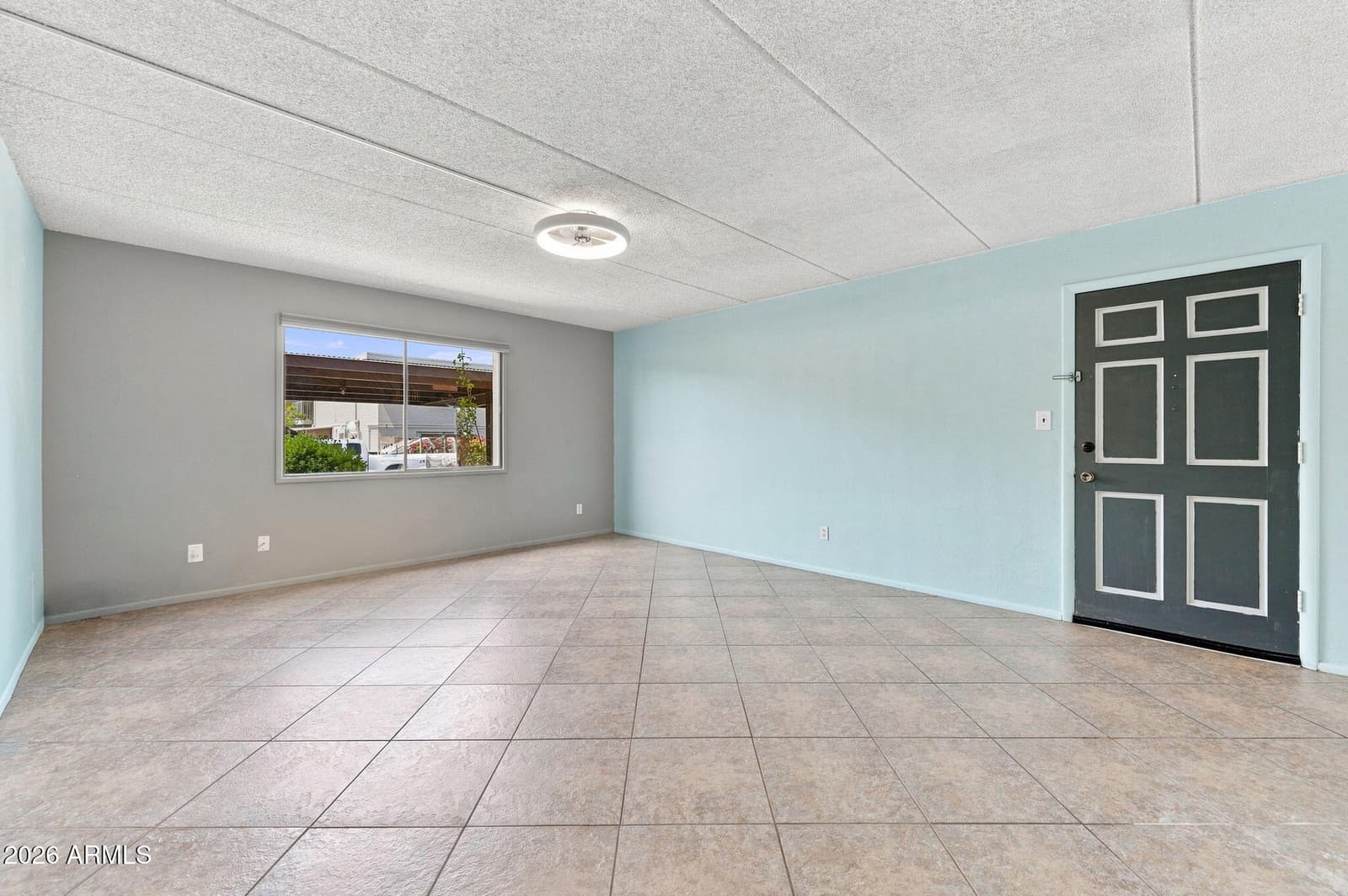 4201 E Camelback Road 31, Phoenix, AZ 85018 — photo 4 of 28