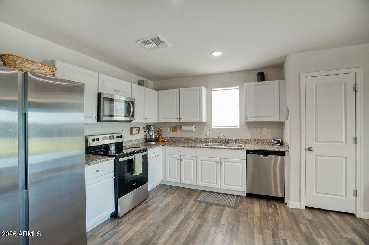 3540 N Mateo Drive, Eloy, AZ 85131 — photo 10 of 25