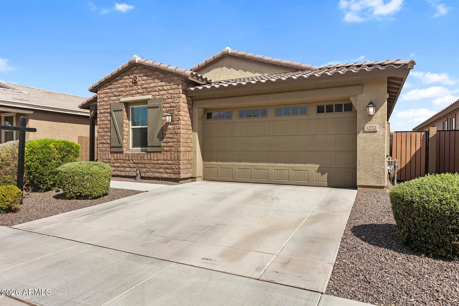 1232 E Irwin Avenue, Phoenix, AZ 85042 — photo 6 of 49