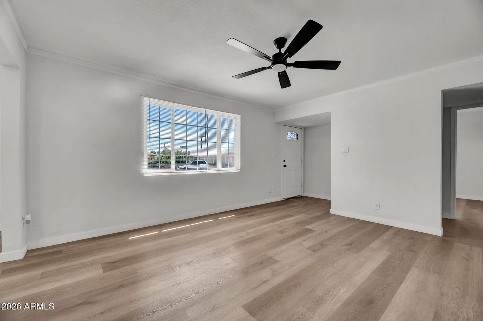 2866 W Diana Avenue, Phoenix, AZ 85051 — photo 5 of 24