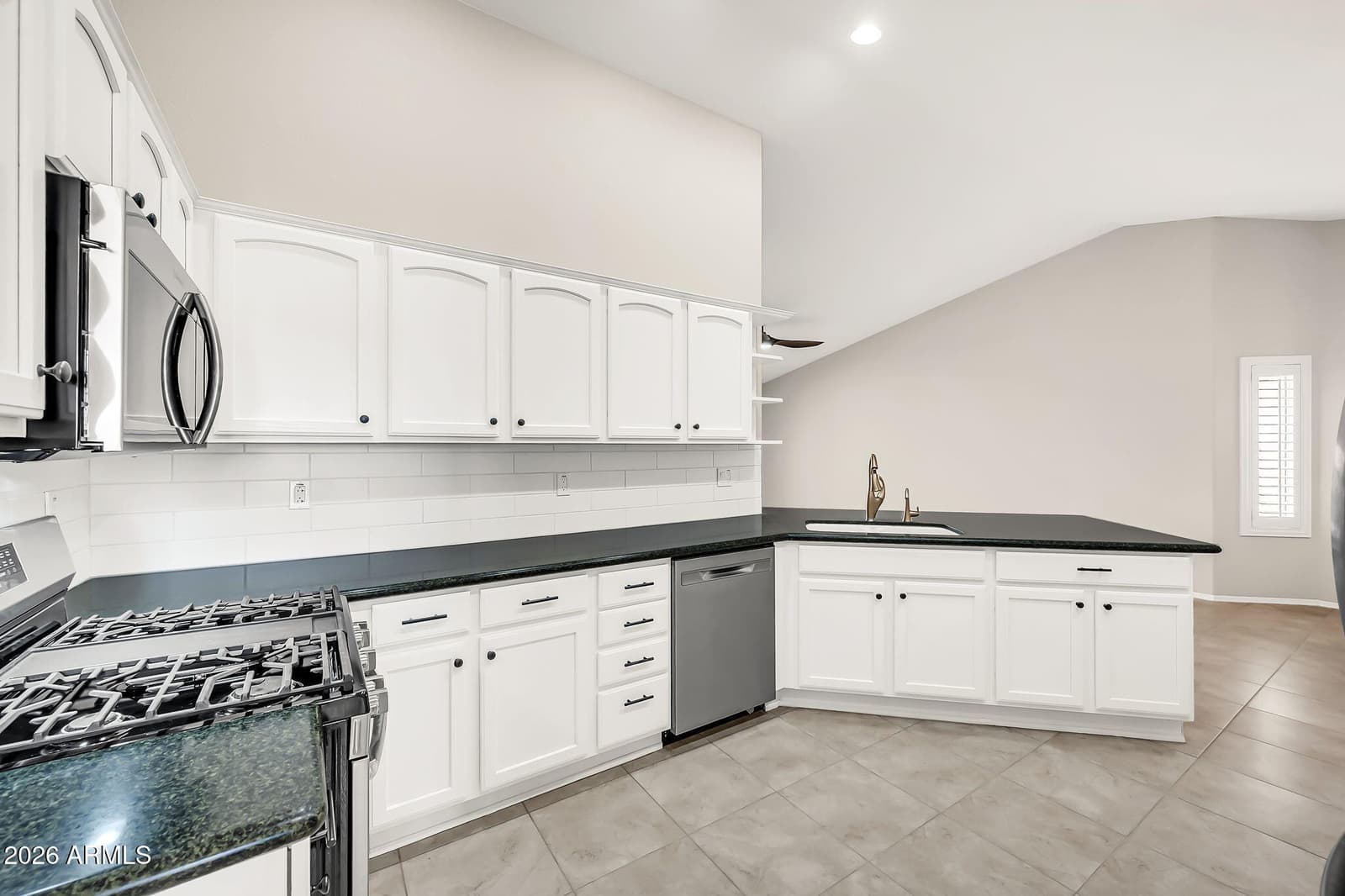 24111 S Lakestar Drive, Sun Lakes, AZ 85248 — photo 11 of 92