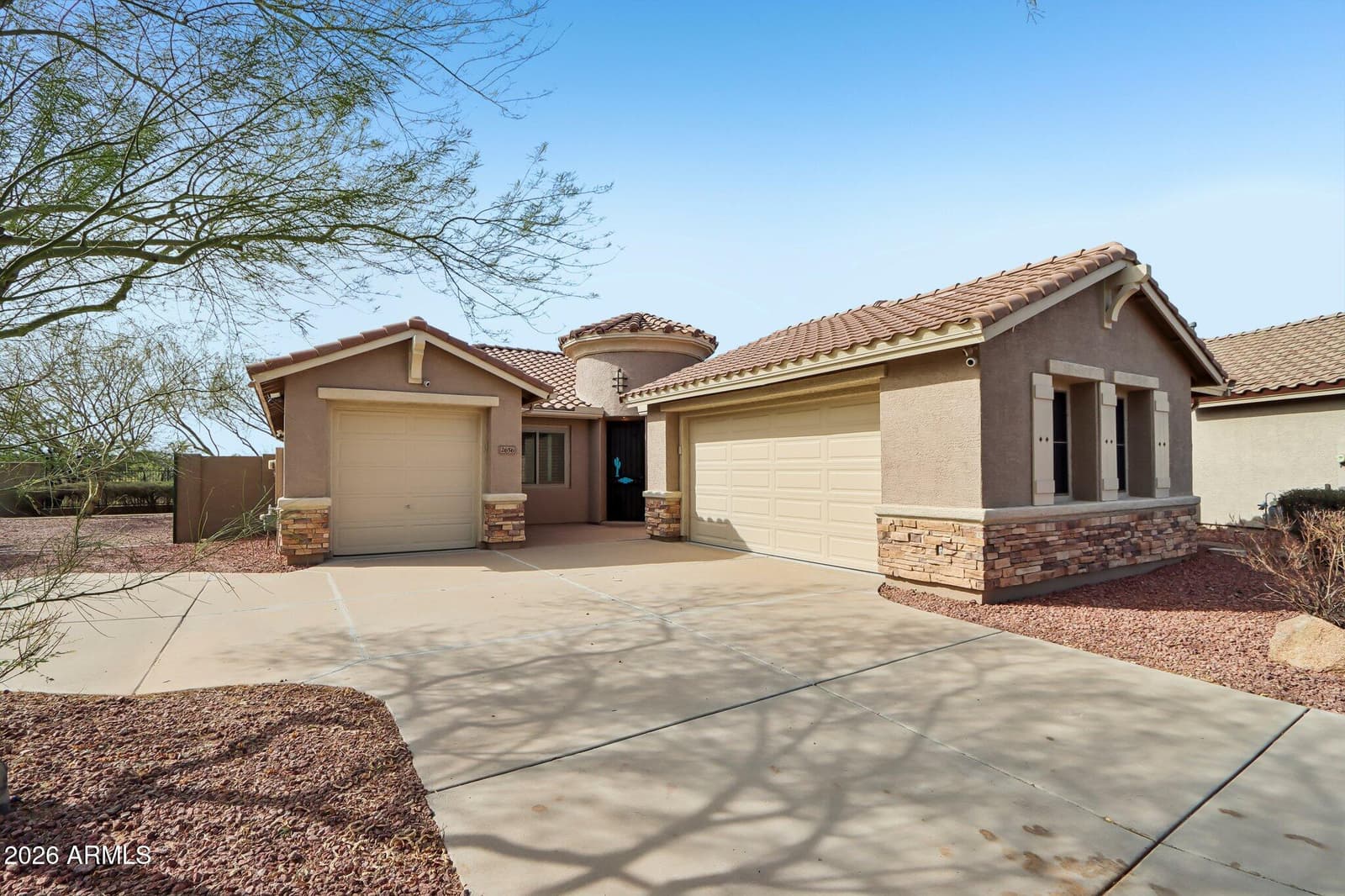 2656 W Coyote Creek Court, Phoenix, AZ 85086 — photo 7 of 57