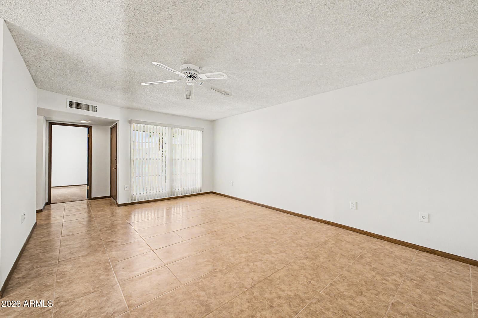 10737 W Santa Fe Drive, Sun City, AZ 85351 — photo 4 of 25