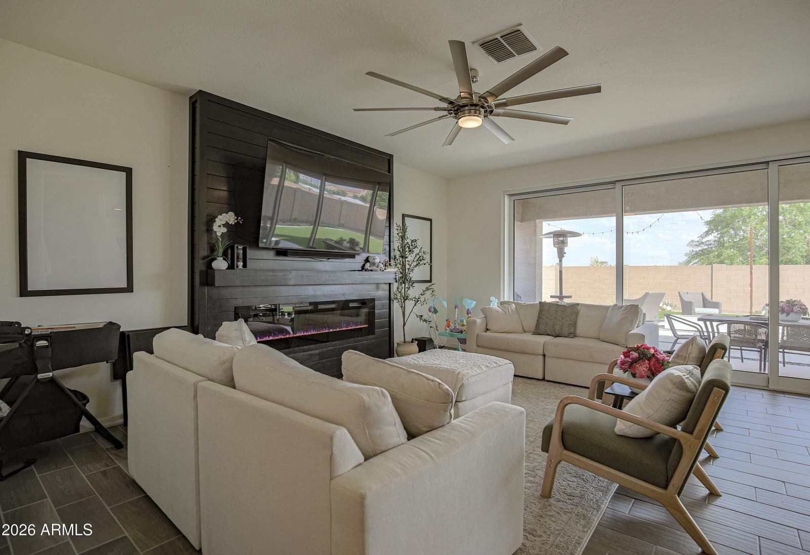 820 E Constance Way, Phoenix, AZ 85042 — photo 19 of 58