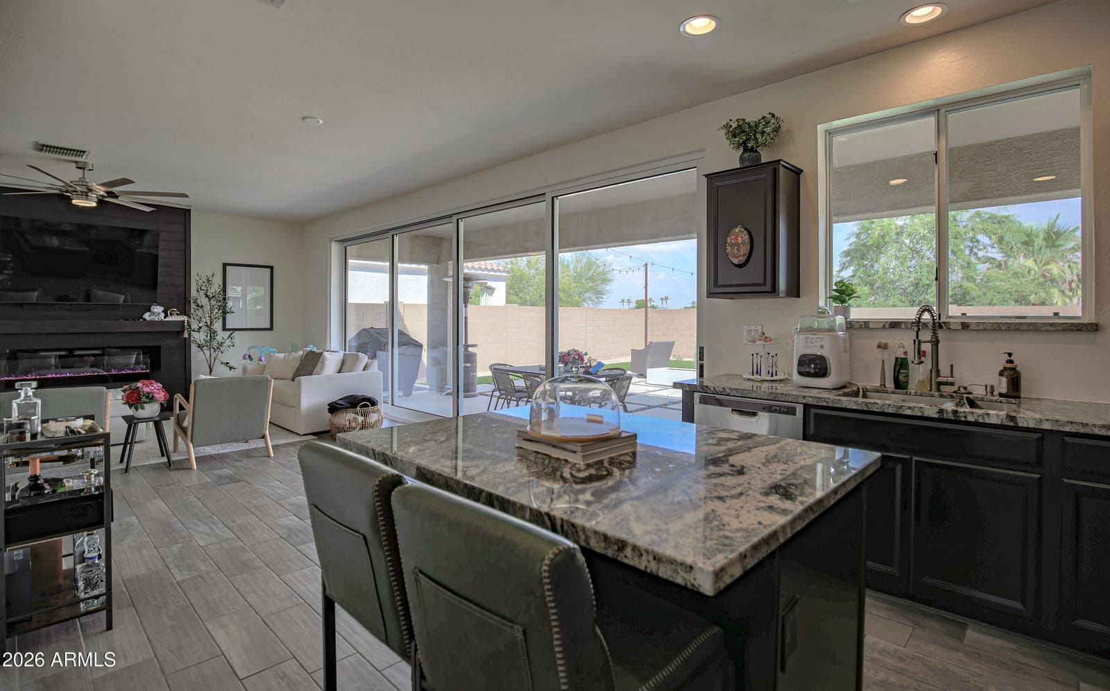 820 E Constance Way, Phoenix, AZ 85042 — photo 28 of 58