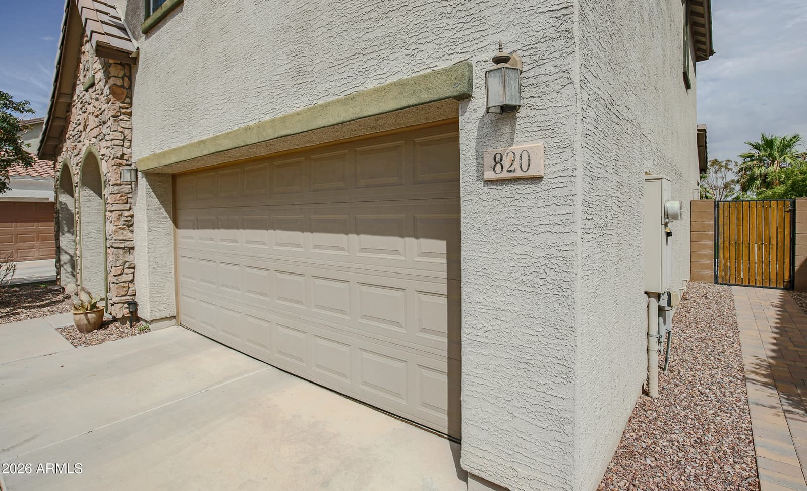 820 E Constance Way, Phoenix, AZ 85042 — photo 4 of 58