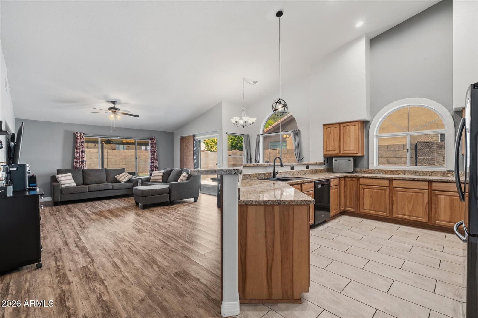 3864 W Alameda Road, Glendale, AZ 85310 — photo 13 of 35