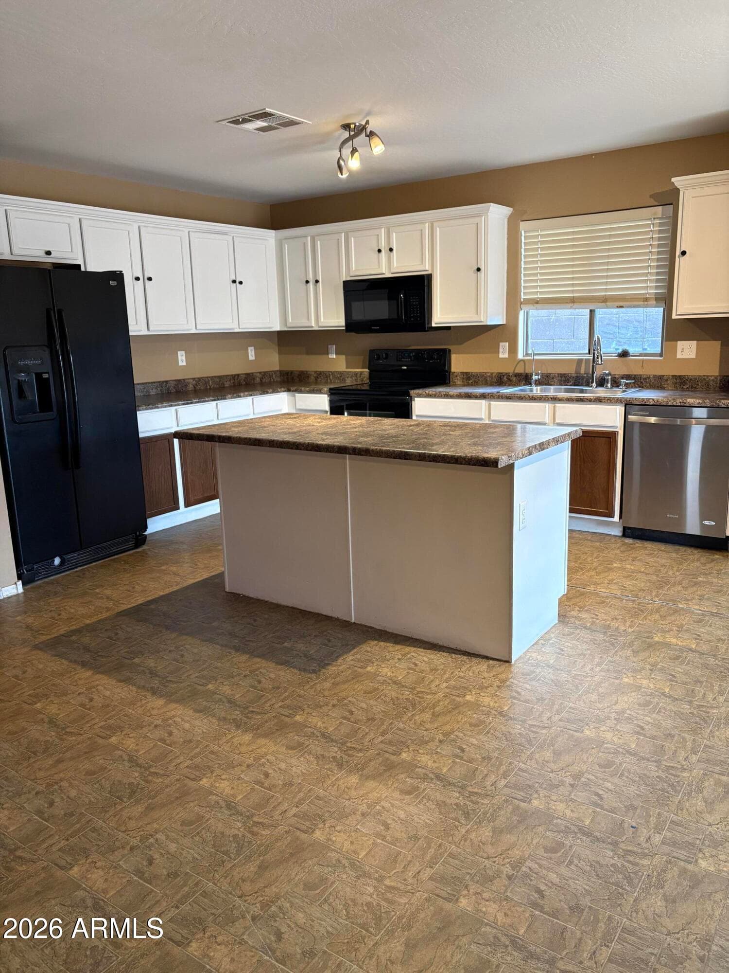 13024 E Primrose Lane, Florence, AZ 85132 — photo 7 of 43