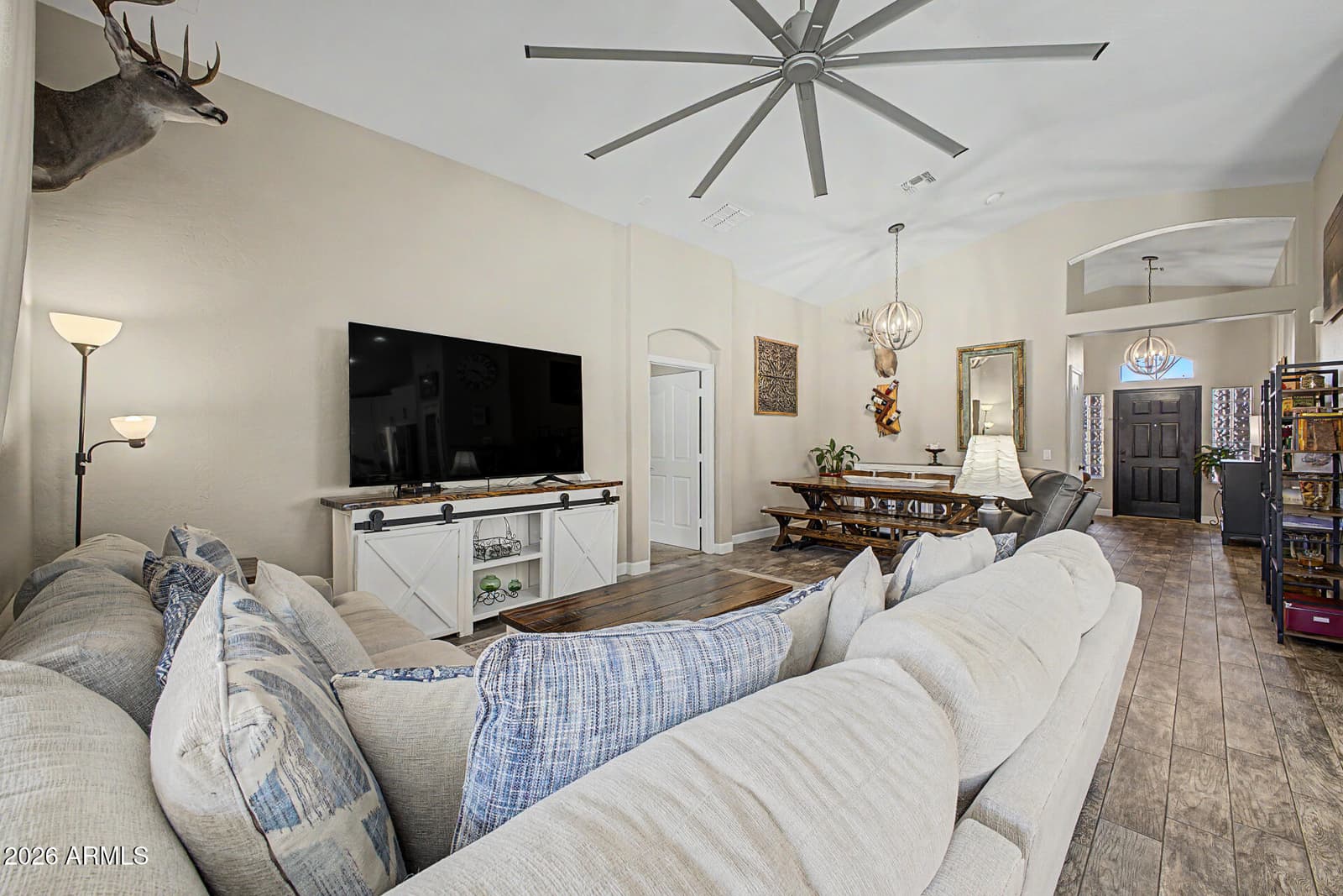 8013 W Cordes Road, Phoenix, AZ 85043 — photo 8 of 34