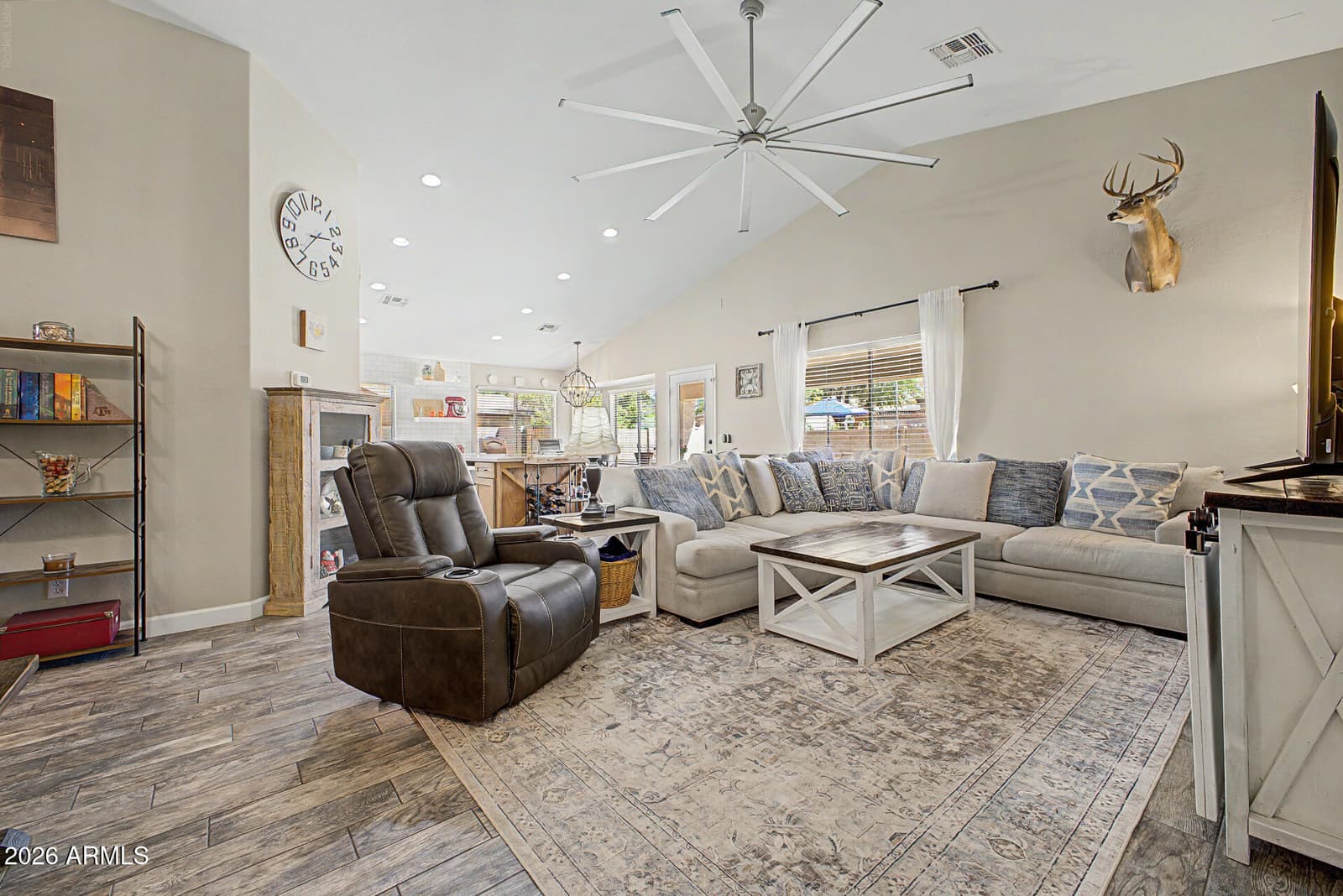 8013 W Cordes Road, Phoenix, AZ 85043 — photo 9 of 34