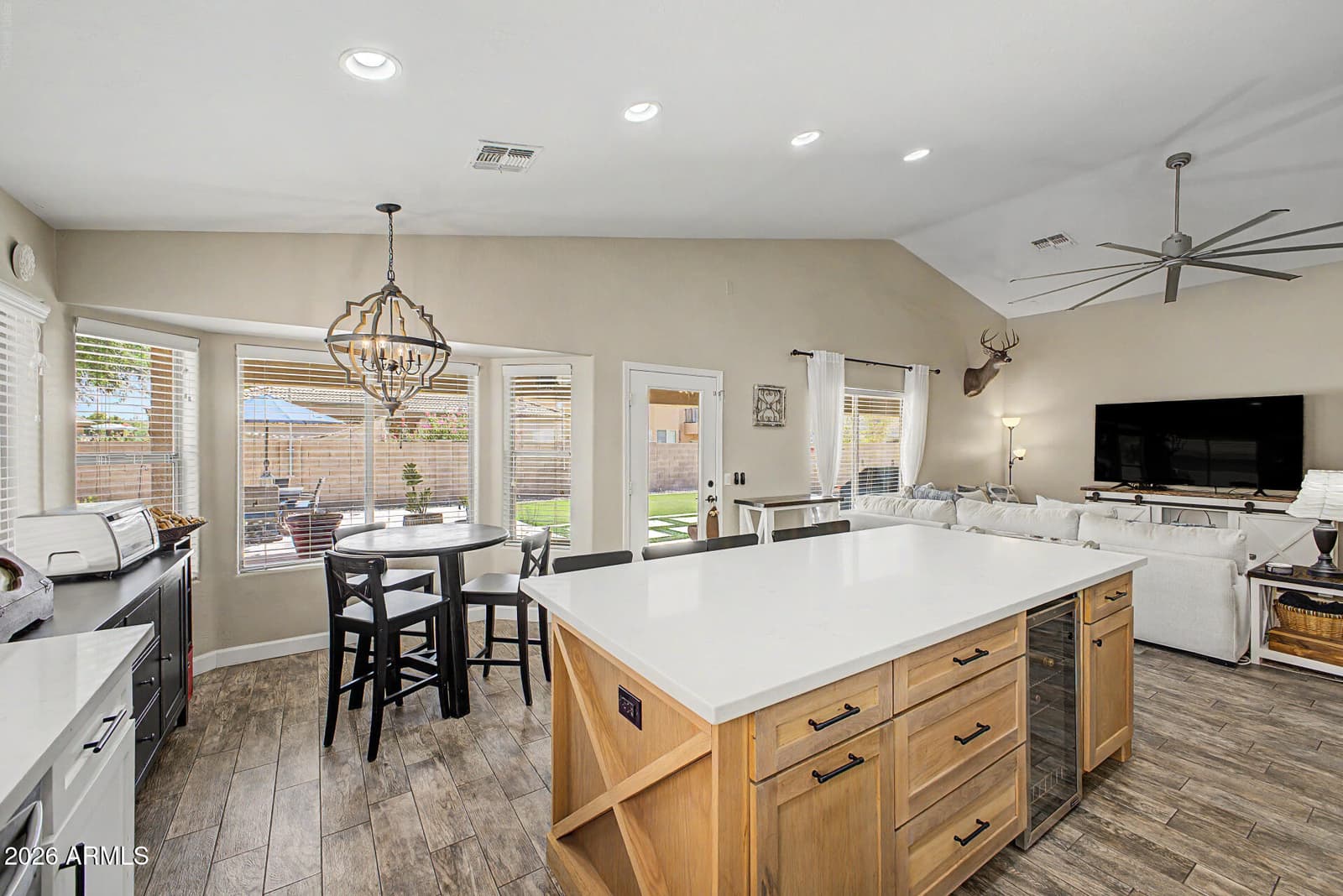 8013 W Cordes Road, Phoenix, AZ 85043 — photo 14 of 34