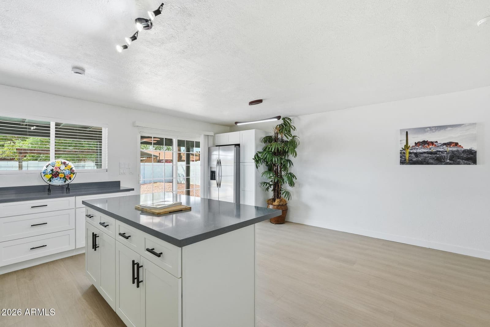 1343 W 7th Avenue, Mesa, AZ 85202 — photo 12 of 37