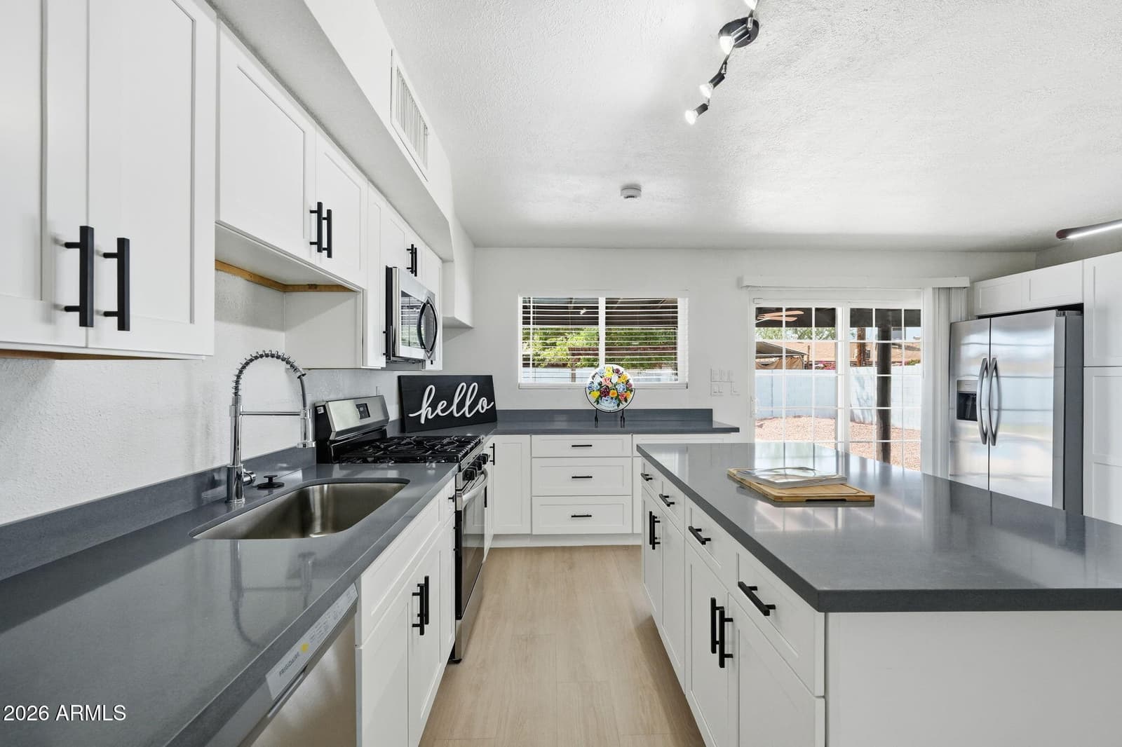 1343 W 7th Avenue, Mesa, AZ 85202 — photo 13 of 37