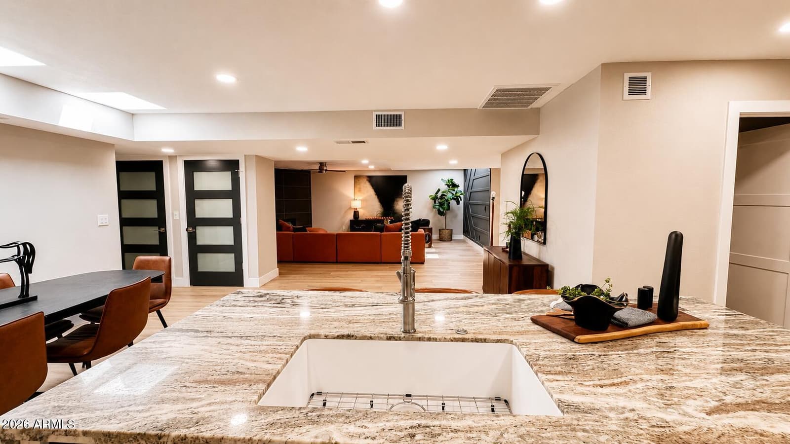8076 E Via Del Arbor, Scottsdale, AZ 85258 — photo 14 of 32