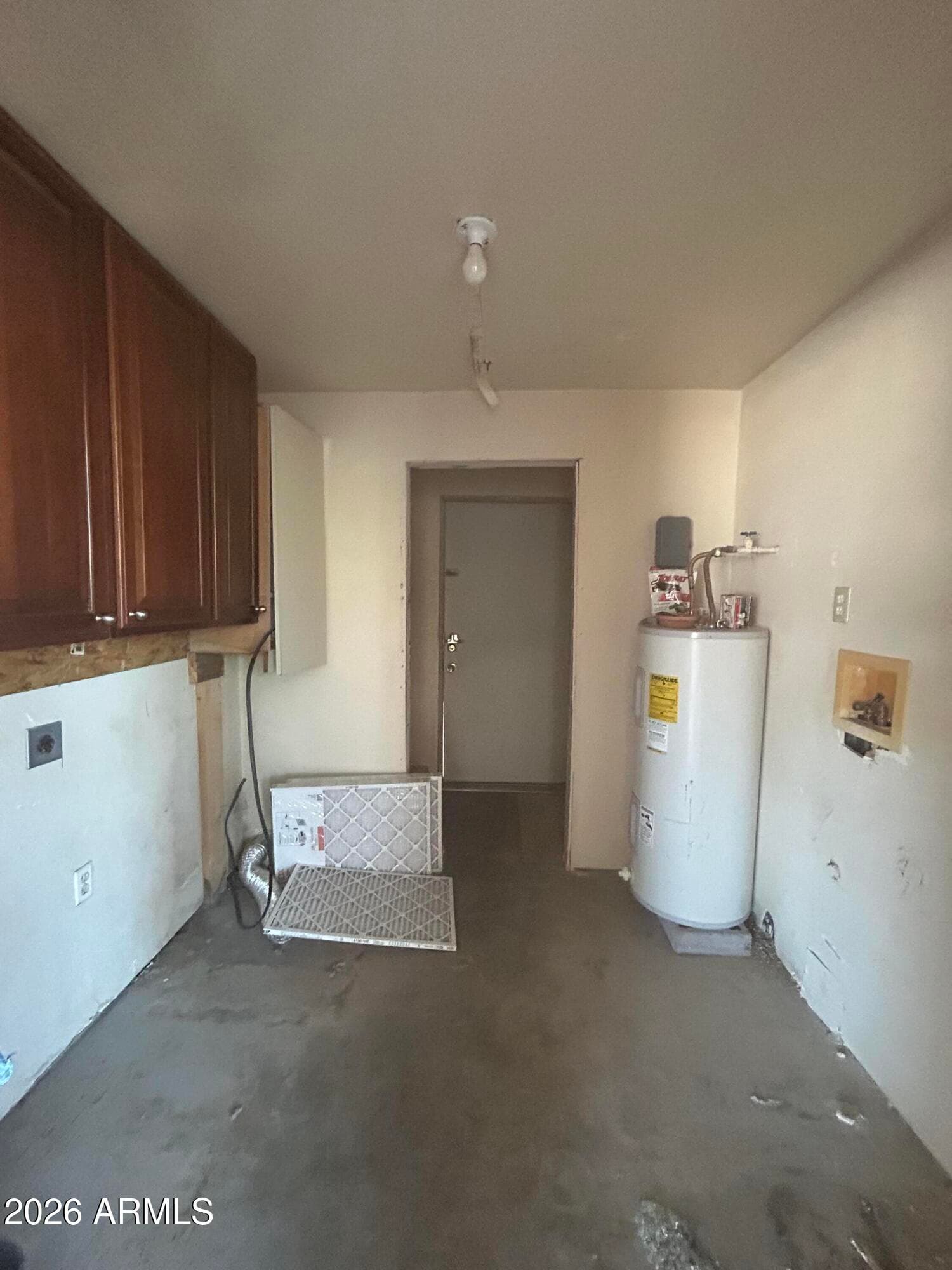 33990 S Old Mud Springs Road, Black Canyon City, AZ 85324 — photo 14 of 20