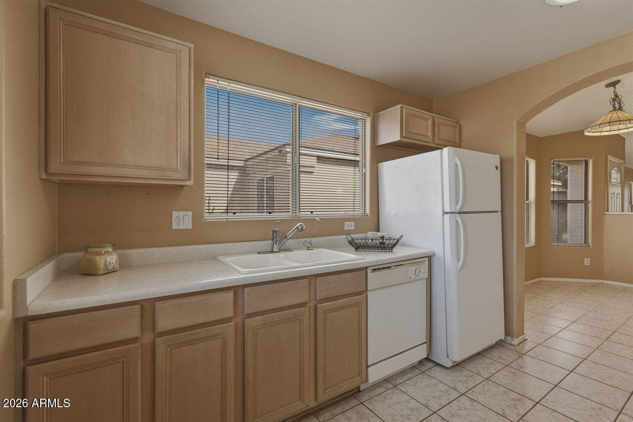 4053 W Villa Linda Drive, Glendale, AZ 85310 — photo 12 of 55