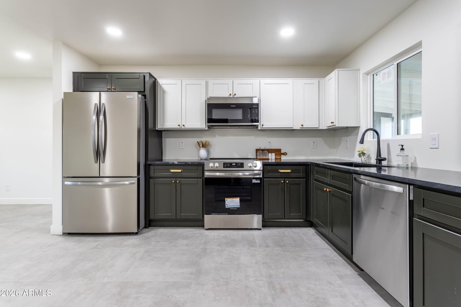 6320 W Garfield Street, Phoenix, AZ 85043 — photo 10 of 36