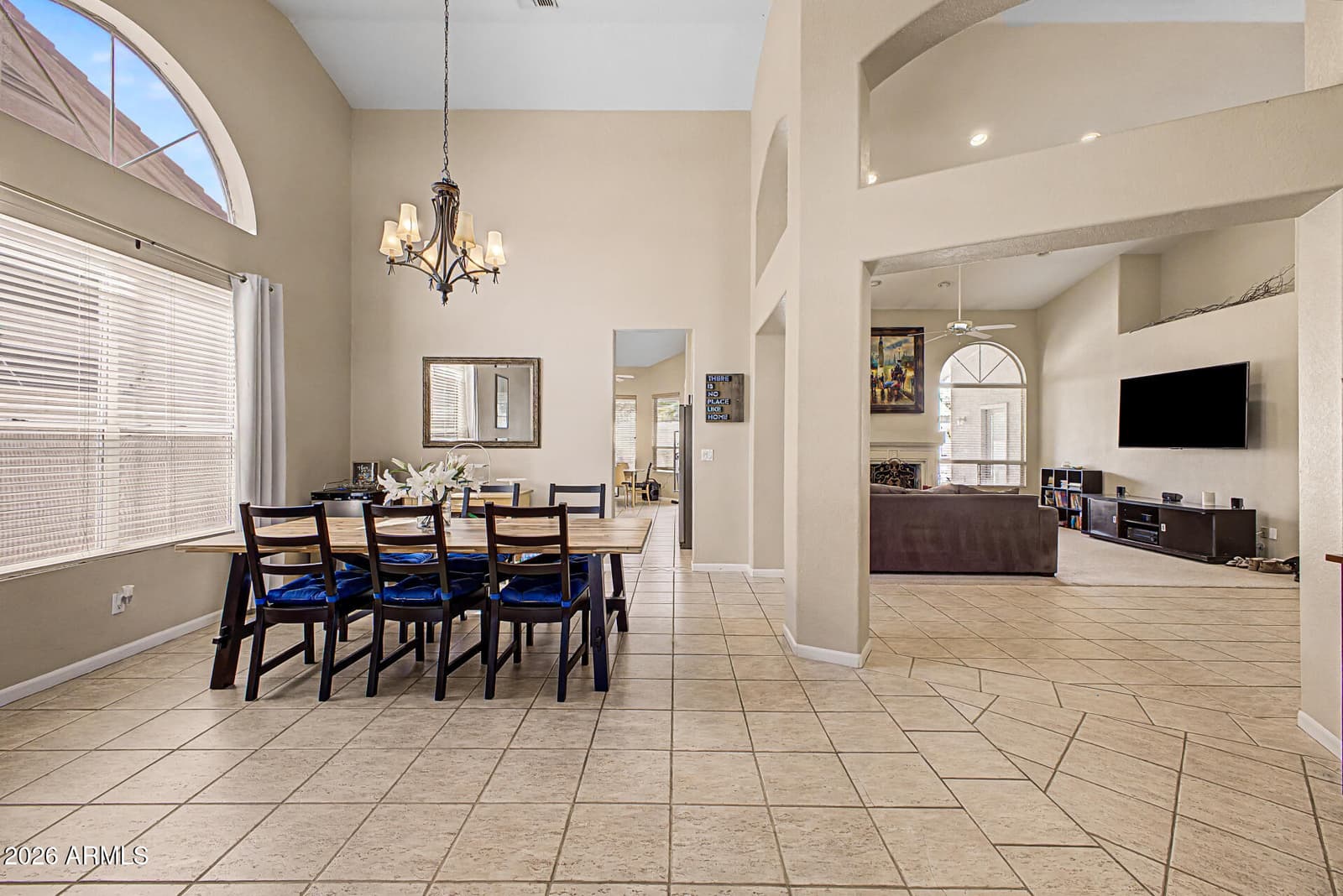 5426 E Anderson Drive, Scottsdale, AZ 85254 — photo 10 of 37