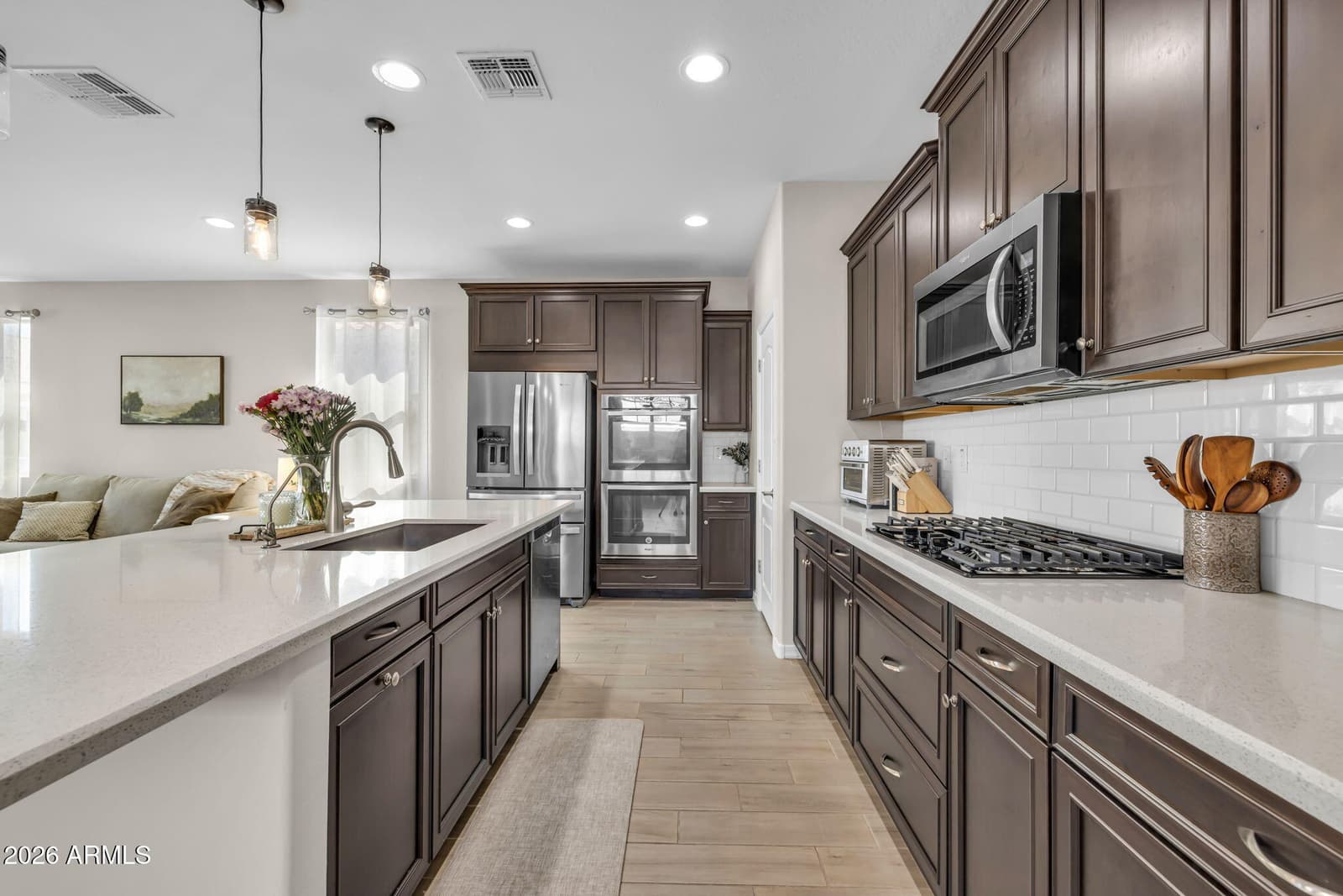 2914 E Sunland Avenue, Phoenix, AZ 85040 — photo 5 of 53