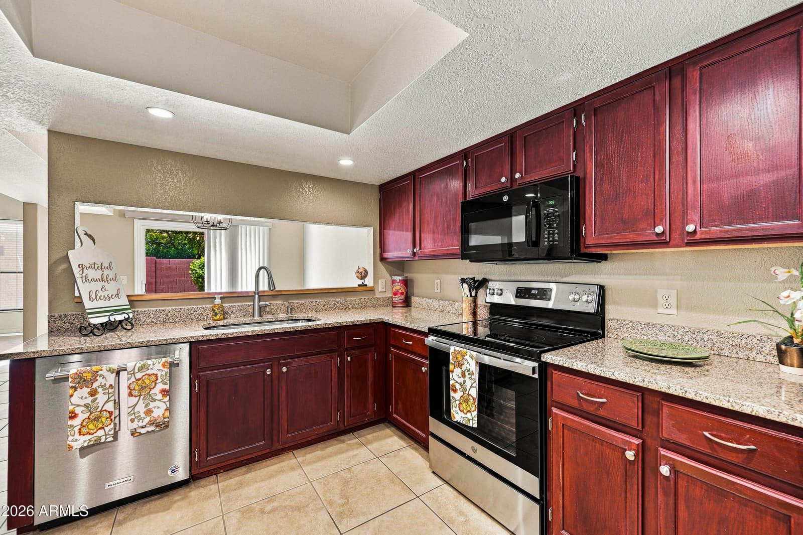 4207 E Jojoba Road, Phoenix, AZ 85044 — photo 17 of 39