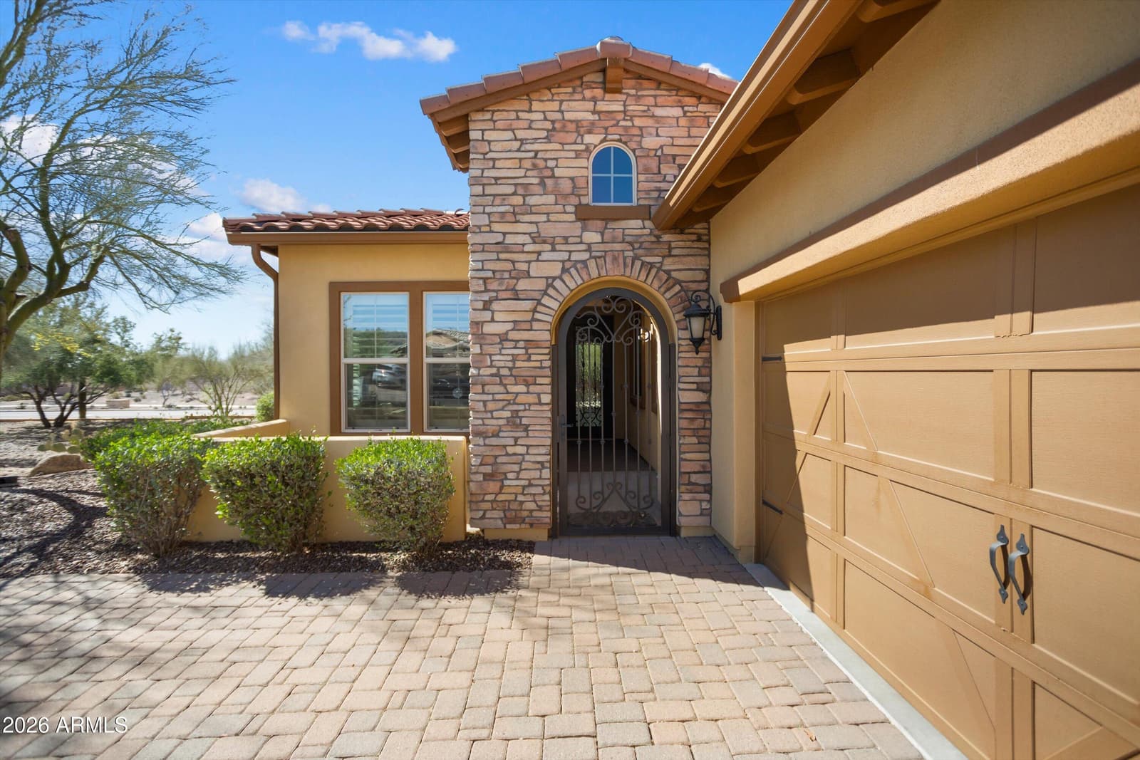 12047 W Red Hawk Drive, Peoria, AZ 85383 — photo 4 of 38