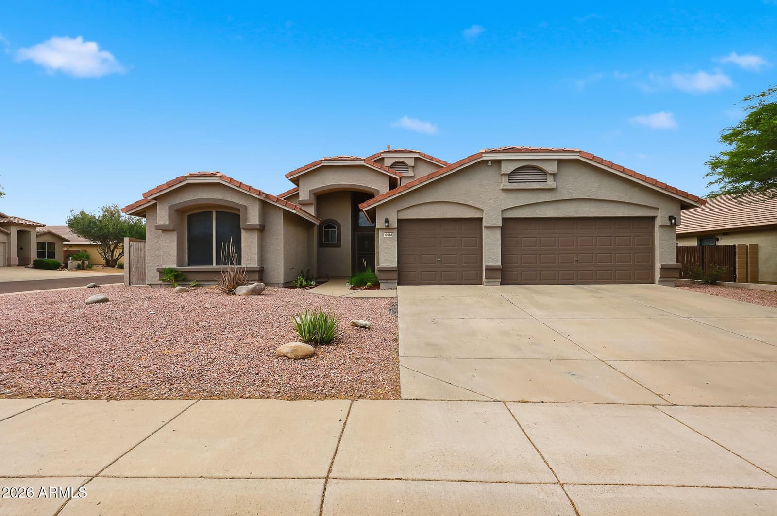 10414 W Daley Lane, Peoria, AZ 85383 — photo 1 of 34