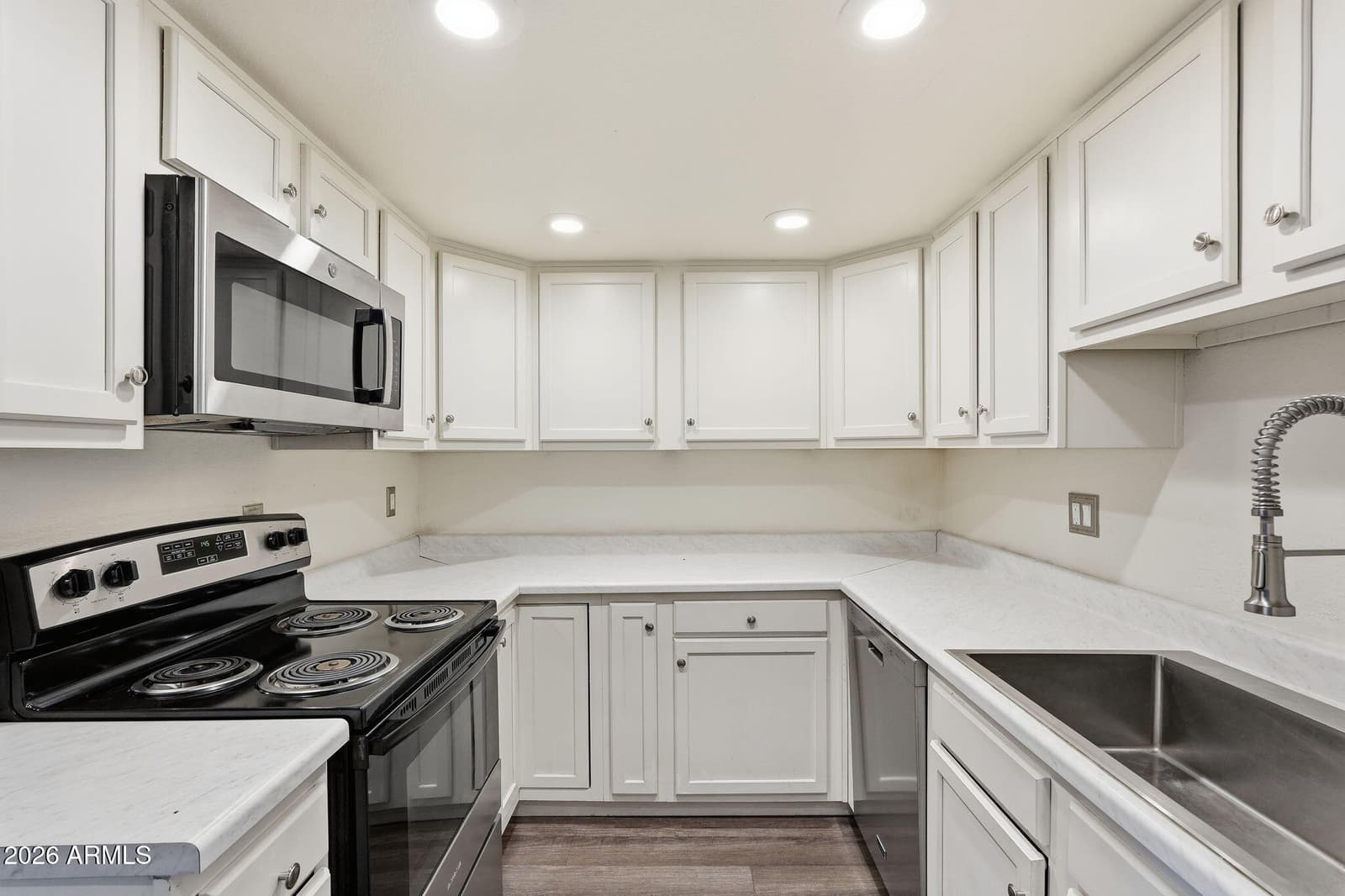 12440 N 20th Street 106, Phoenix, AZ 85022 — photo 1 of 21