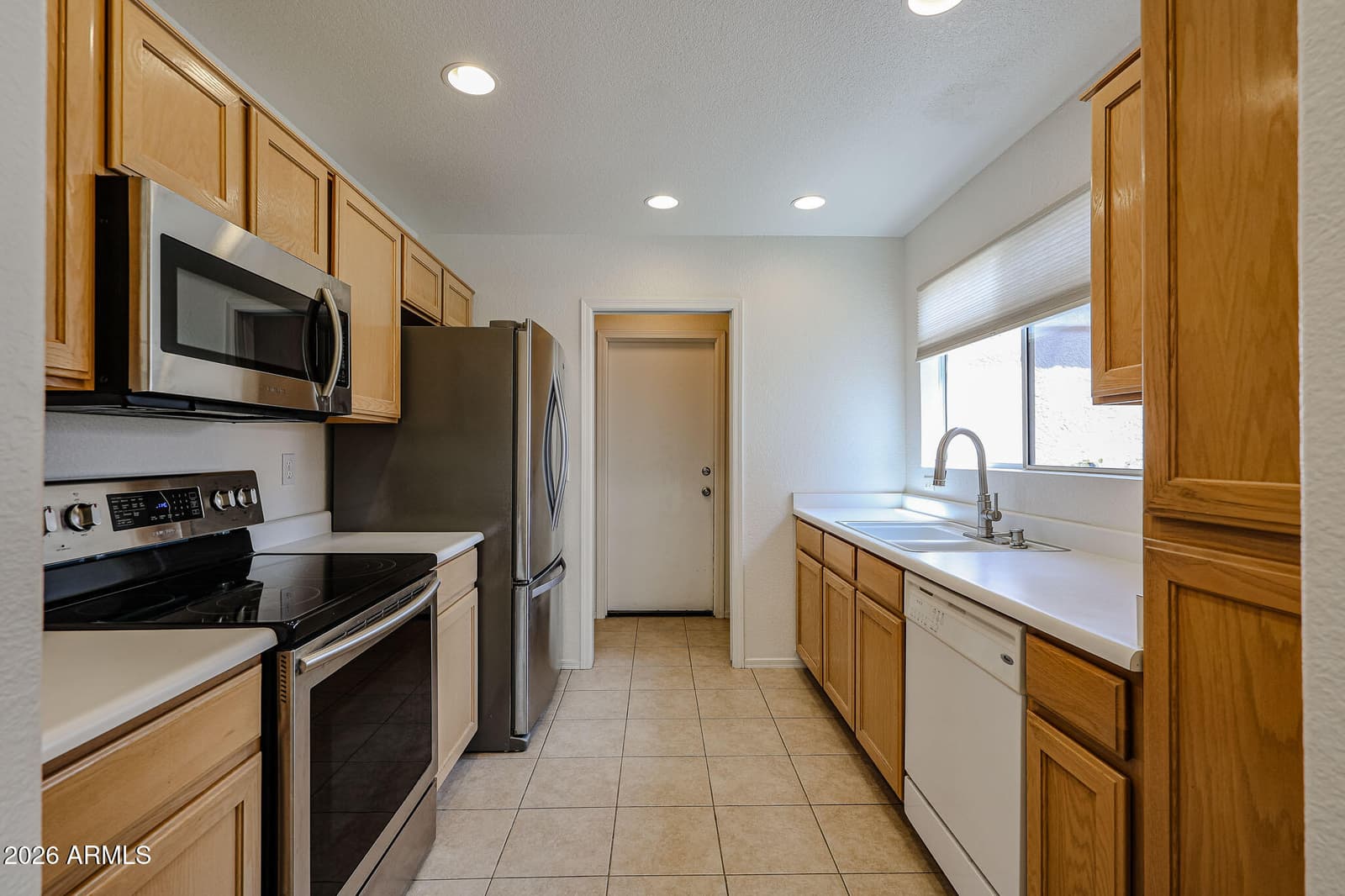 10389 W Burnett Road, Peoria, AZ 85382 — photo 9 of 29