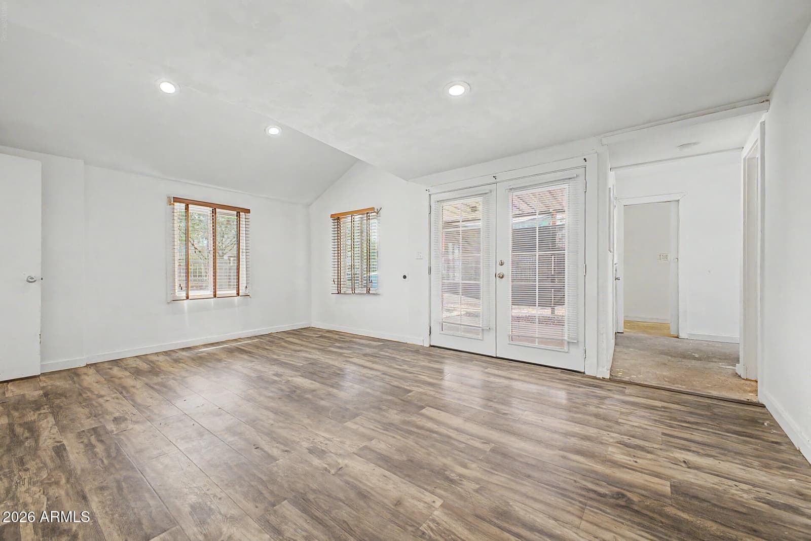 1722 S 7th Avenue, Phoenix, AZ 85007 — photo 9 of 28