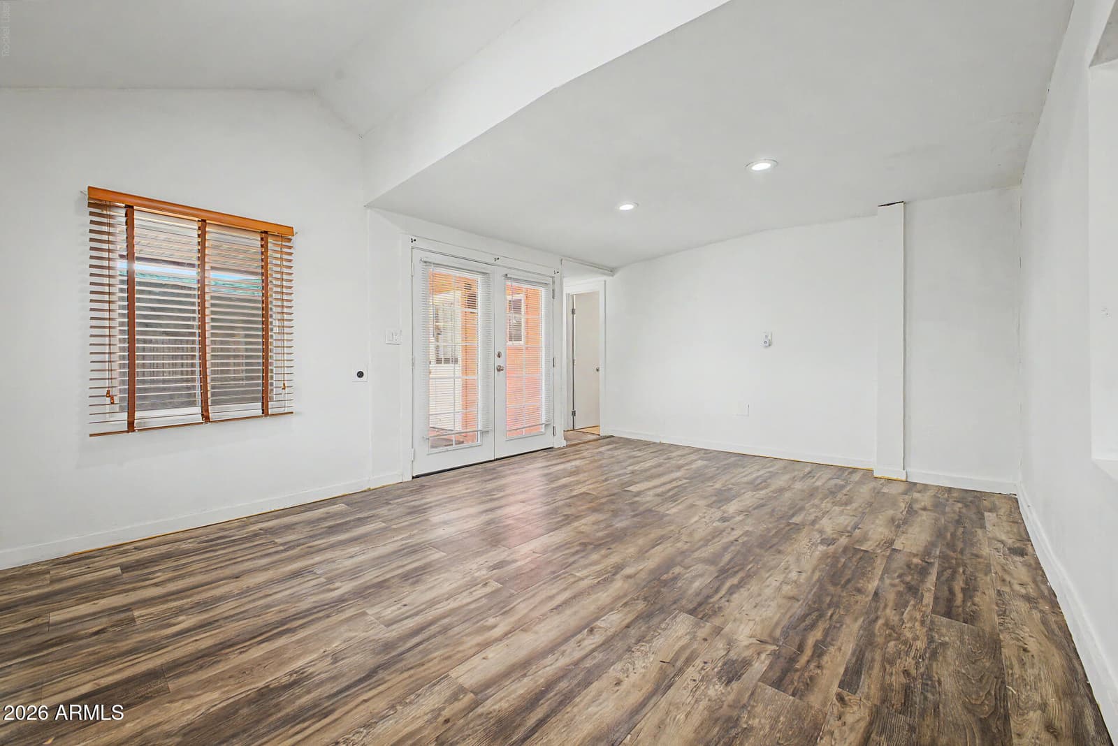 1722 S 7th Avenue, Phoenix, AZ 85007 — photo 10 of 28