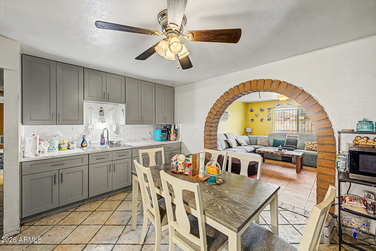 3405 W Sunnyside Avenue, Phoenix, AZ 85029 — photo 4 of 12